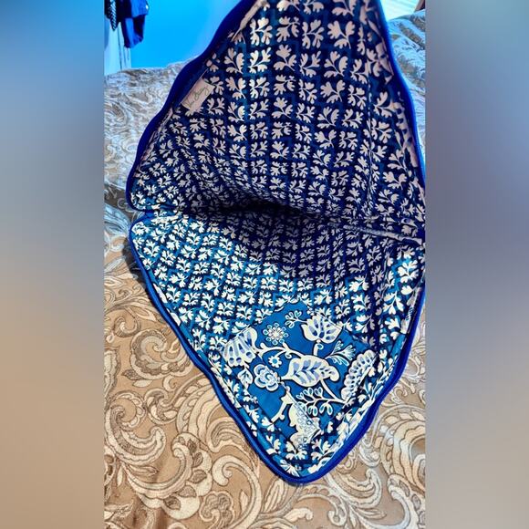 Vera Bradley Blue and White Laptop Bag - Picture 8 of 9